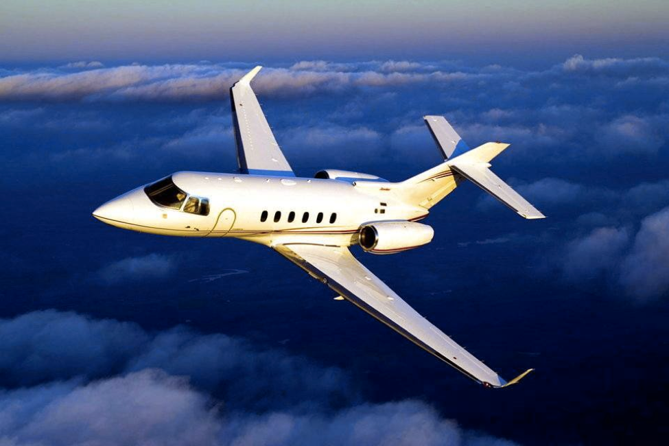 https://blueheightaviation.com/public/uploads/aircraft/hawker800_1686480540.jpg